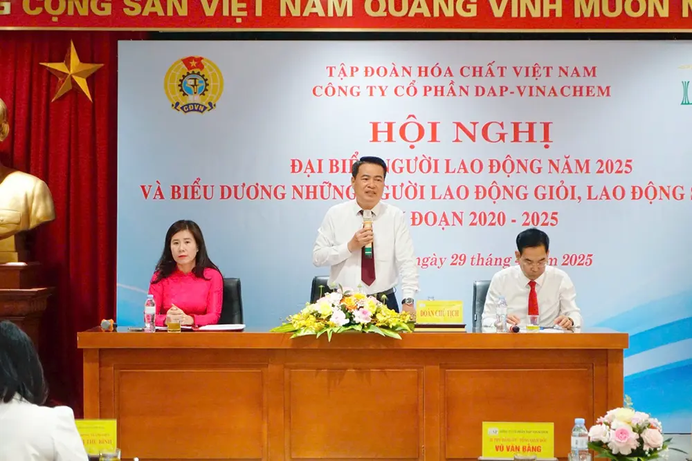 Công ty cổ phần DAP-Vinachem tổ chức thành công Hội nghị đại biểu Người lao động năm 2025 và biểu dương những lao động giỏi, lao động sáng tạo giai đoạn 2020-2025